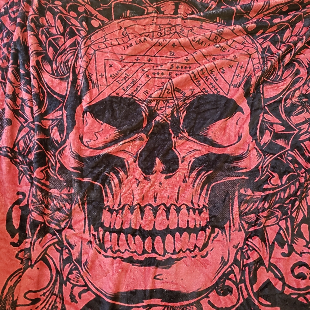 Skull blanket